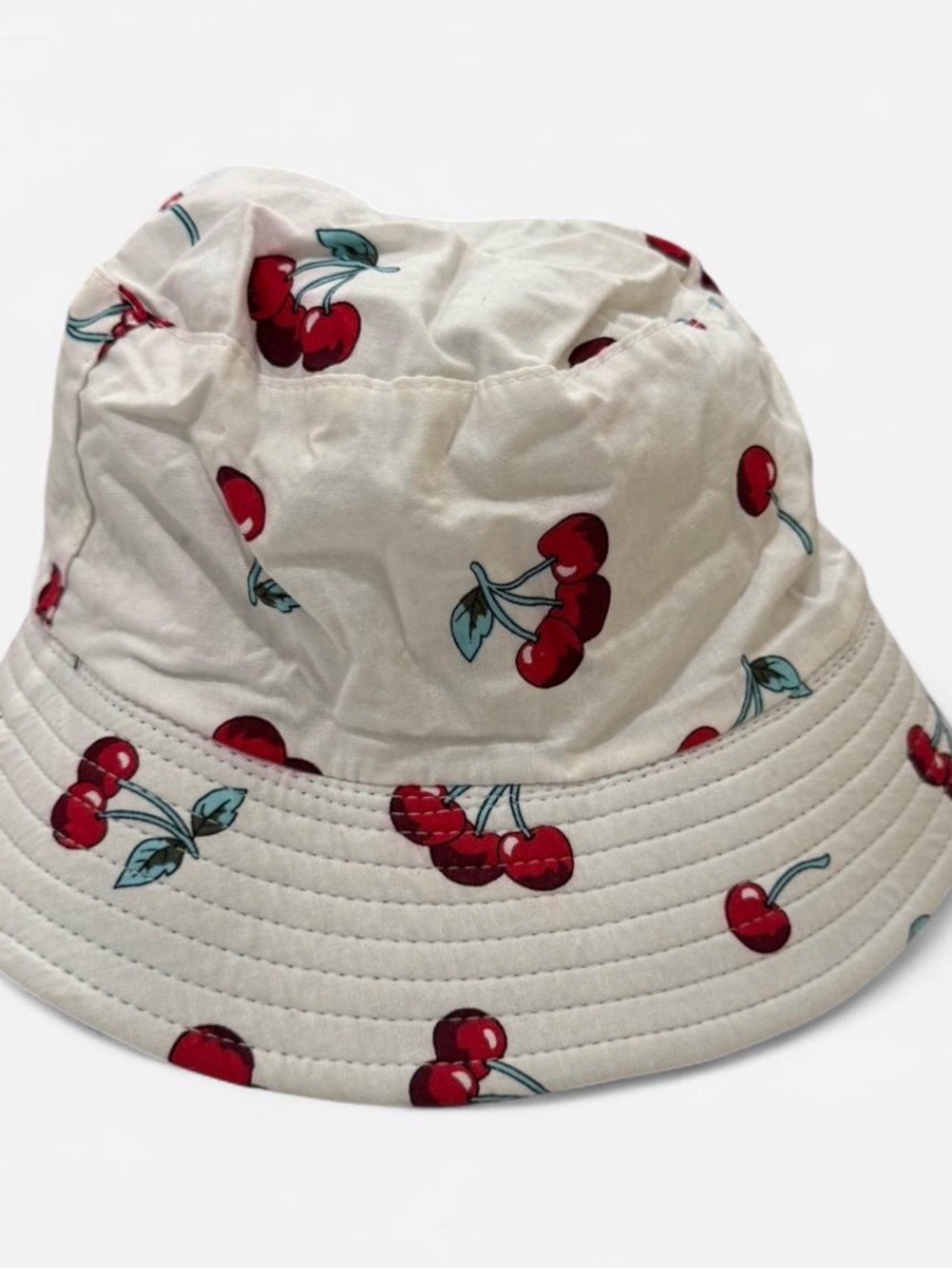 White Cherry-Print Bucket Hat - Women reversable